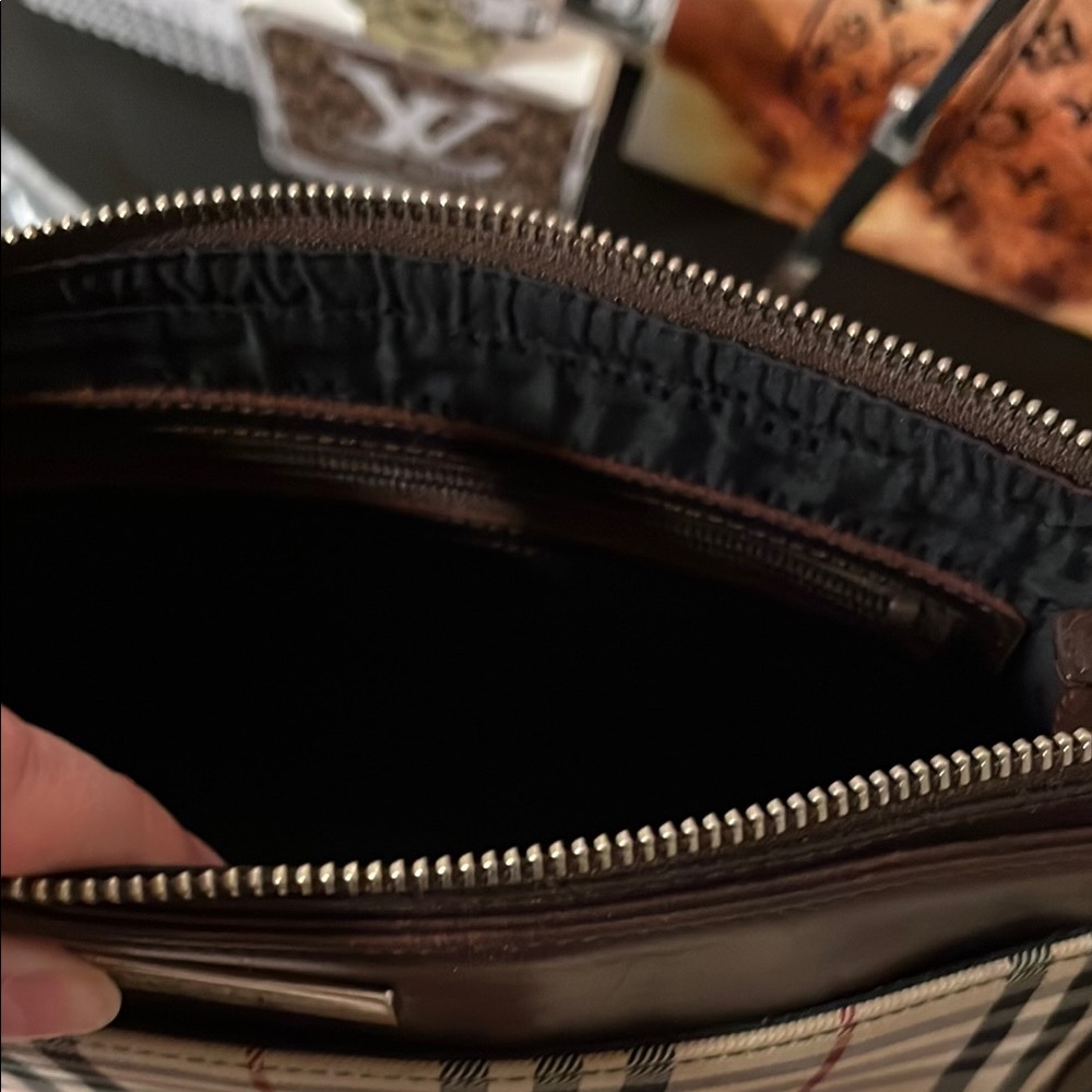 Burberry Nova Check Shoulder Bag EUC - Picture 7 of 7